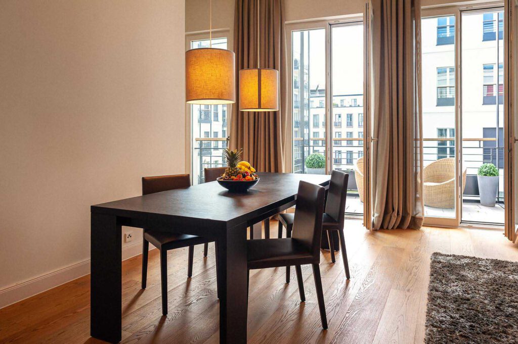 Esszimmer des Executive Apartment in den The Wellem Residences in Düsseldorf