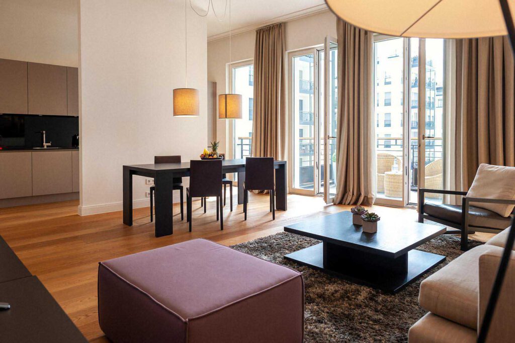 Wohn und Esszimmer des Executive Apartment in den The Wellem Residences in Düsseldorf