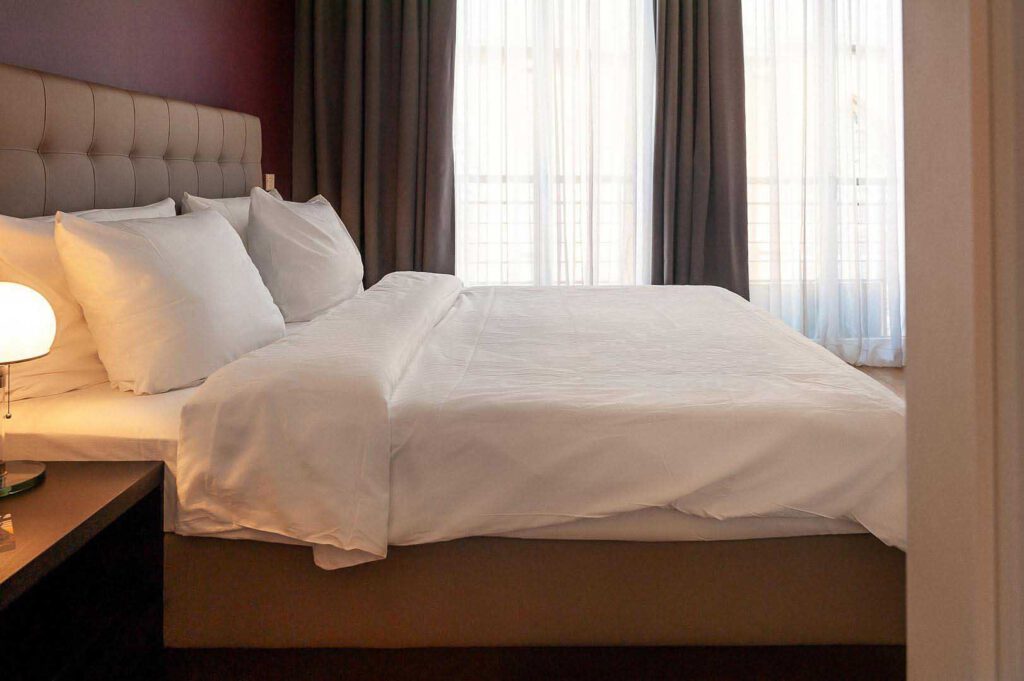 Schlafzimmer des Executive Apartment in den The Wellem Residences in Düsseldorf