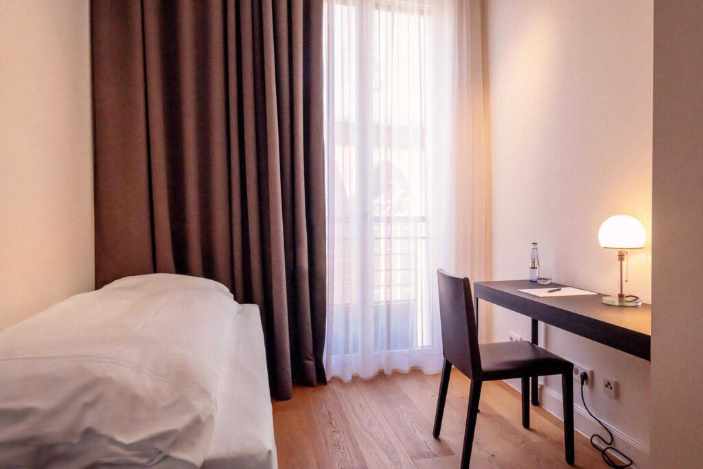 Schlafzimmer des Executive Apartment 2 Bedrooms in den The Wellem Residences in Düsseldorf