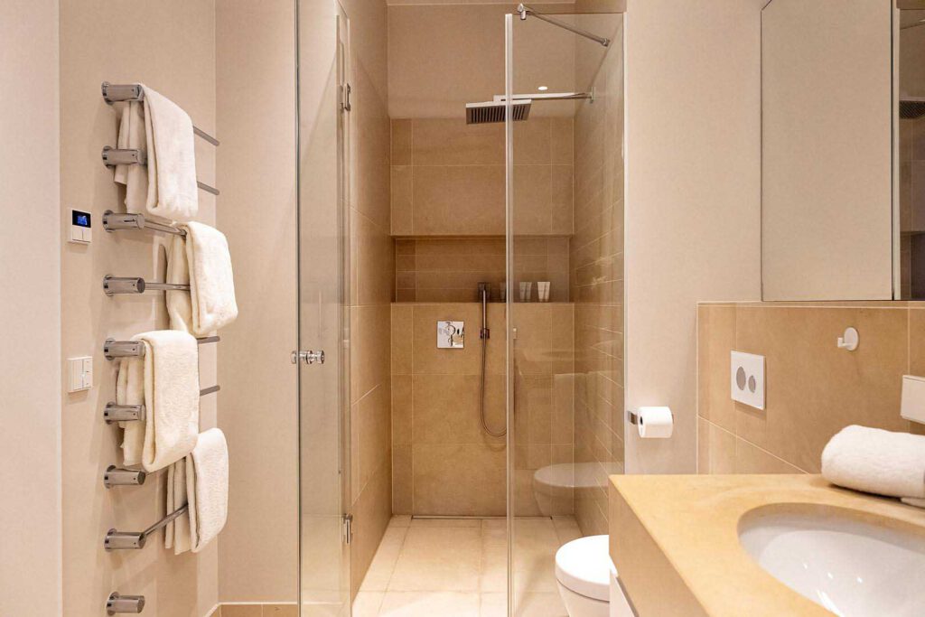 Badezimmer des Executive Apartment 2 Bedrooms in den The Wellem Residences in Düsseldorf