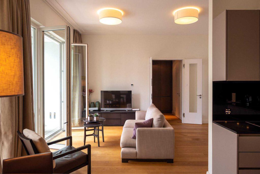 Wohnzimmer des Executive Apartment 2 Bedrooms in den The Wellem Residences in Düsseldorf