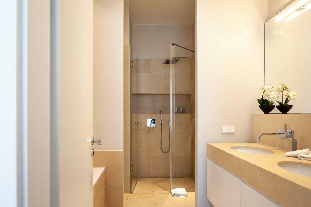 Badezimmer des Executive Apartment in den The Wellem Residences in Düsseldorf