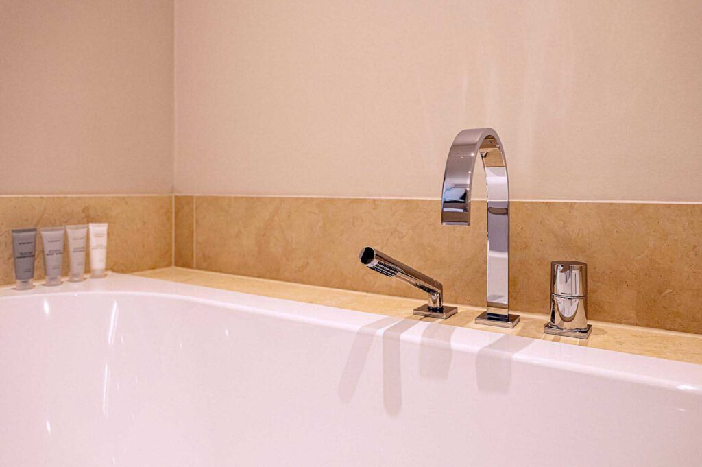 Badezimmer des Executive Penthouse 2 Bedrooms in den The Wellem Residences in Düsseldorf