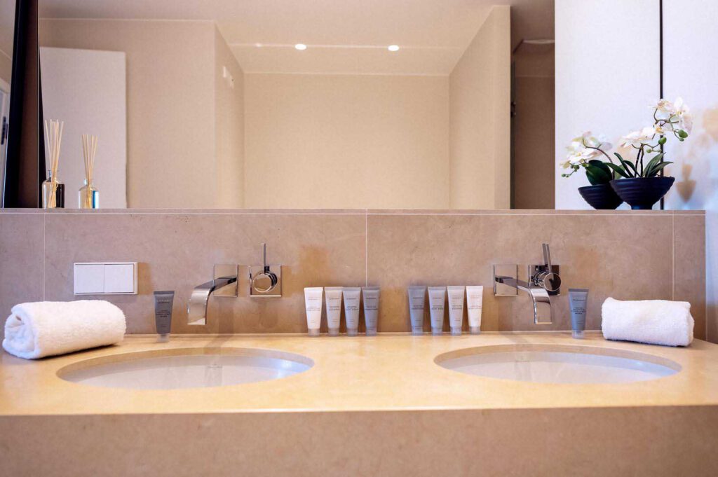 Badezimmer des Executive Penthouse 2 Bedrooms in den The Wellem Residences in Düsseldorf