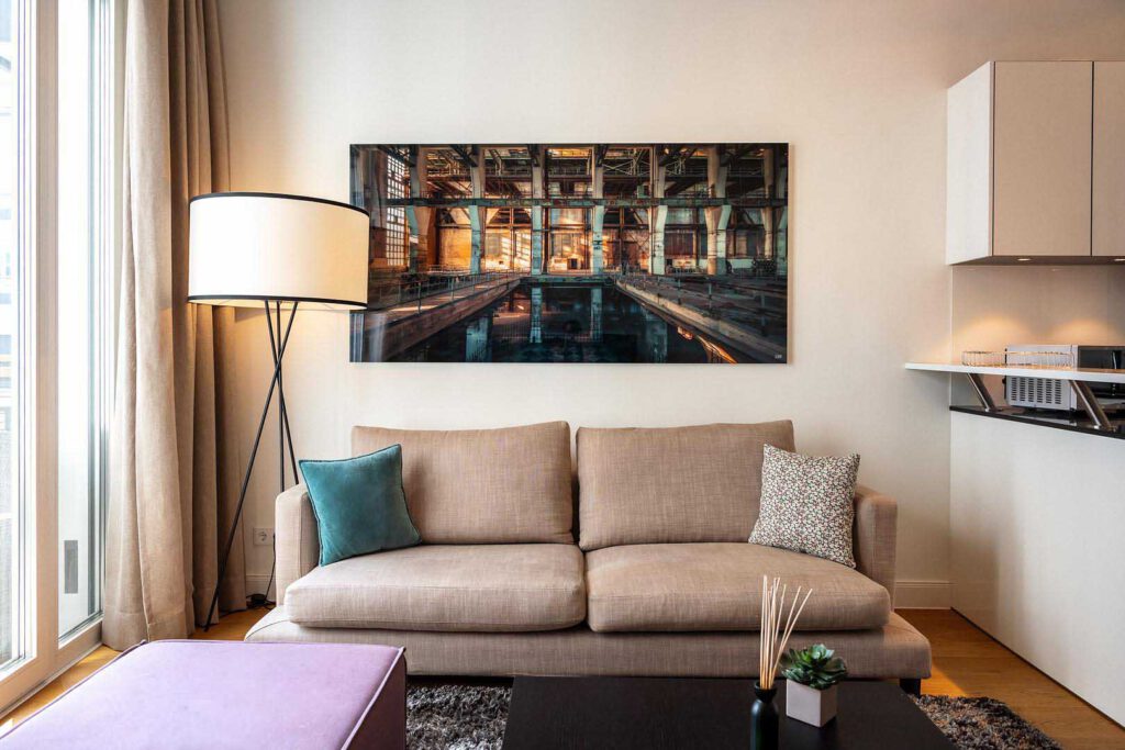 Wohnzimmer des Superior Apartment in den The Wellem Residences in Düsseldorf