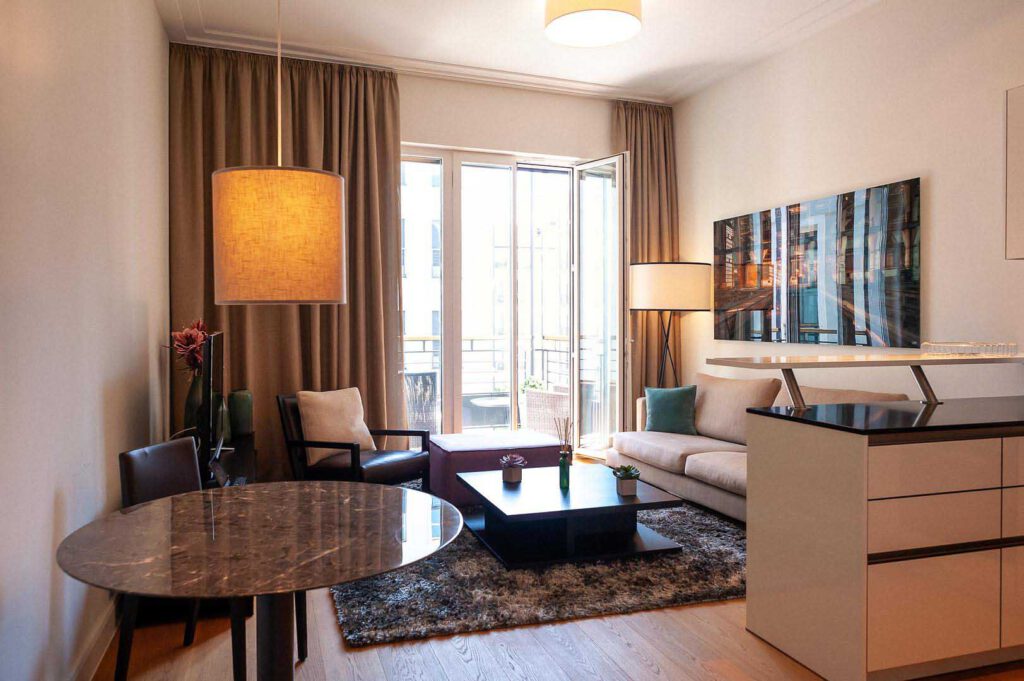 Wohnzimmer des Superior Apartment in den The Wellem Residences in Düsseldorf